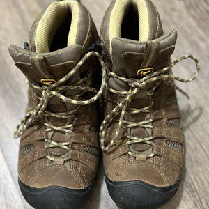 KEEN Womens Voyageur Brown Hiking Boots Size 9